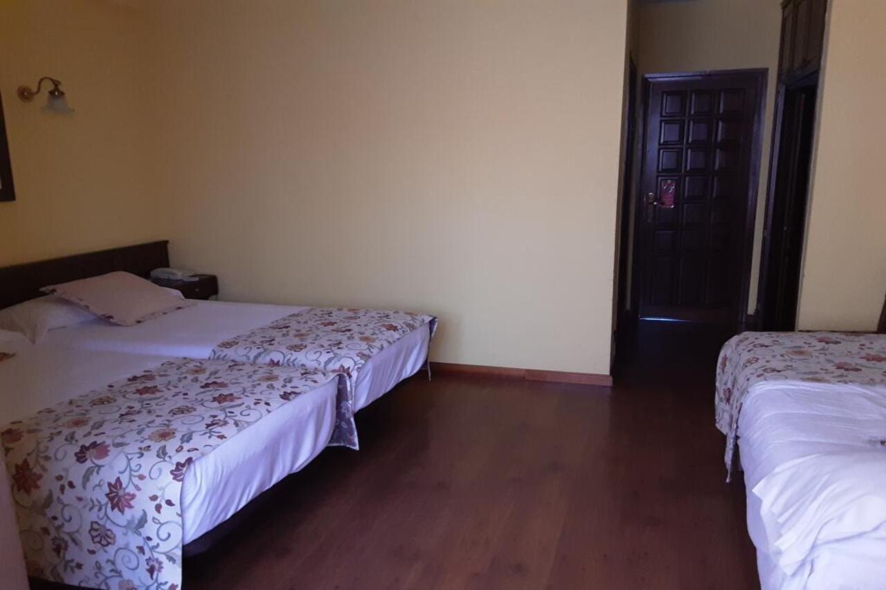 Hotel Marques De La Moral Naveces Екстер'єр фото