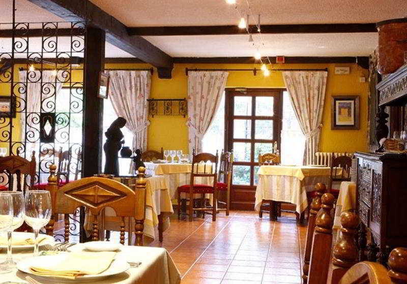 Hotel Marques De La Moral Naveces Екстер'єр фото